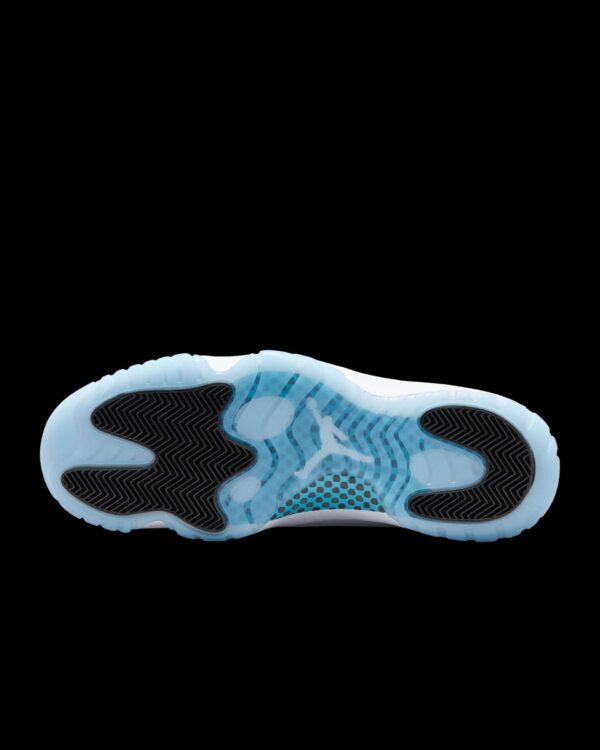 Jordan 11 legend blue - Image 4